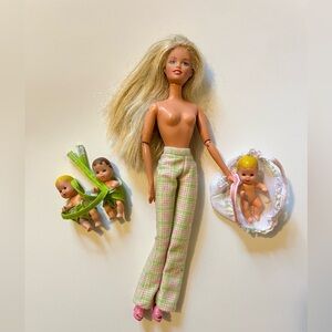 Vintage 1998 Mattel Barbie Cool Sitter Teen Skipper Doll Baby Clothing